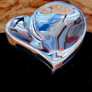 Silver heart jewelry box
